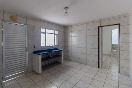Casa para alugar com 80m², 2 quartos e 2 vagas Casa para alugar com 80m², 2 quartos e 2 vagasCozinha