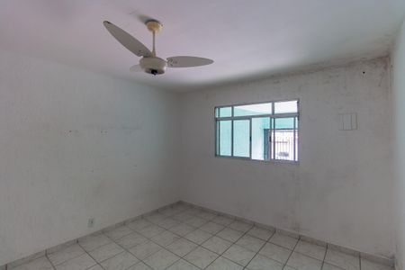 Casa para alugar com 80m², 2 quartos e 2 vagas Casa para alugar com 80m², 2 quartos e 2 vagasSala