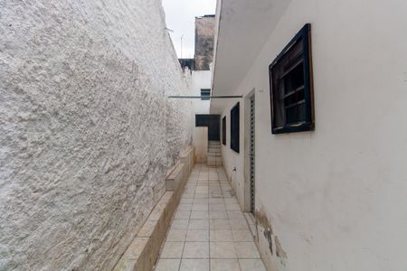 Casa para alugar com 80m², 2 quartos e 2 vagas Casa para alugar com 80m², 2 quartos e 2 vagasCorredor Lateral