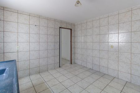 Casa para alugar com 80m², 2 quartos e 2 vagas Casa para alugar com 80m², 2 quartos e 2 vagasCozinha