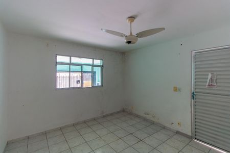 Casa para alugar com 80m², 2 quartos e 2 vagas Casa para alugar com 80m², 2 quartos e 2 vagasSala