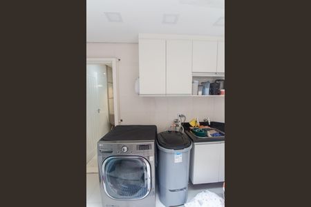 Casa à venda com 169m², 3 quartos e 3 vagas Casa à venda com 169m², 3 quartos e 3 vagasÁrea de Serviço