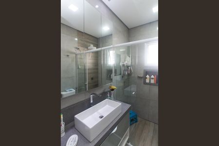 Casa à venda com 169m², 3 quartos e 3 vagas Casa à venda com 169m², 3 quartos e 3 vagasBanheiro da Suíte 1