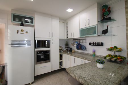 Casa à venda com 130m², 2 quartos e 3 vagasSala / Cozinha