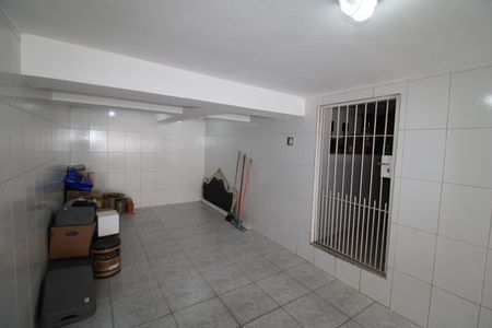 Casa à venda com 130m², 2 quartos e 3 vagasGaragem