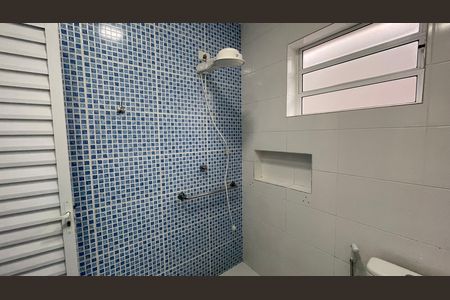 Casa para alugar com 135m², 4 quartos e 2 vagas Casa para alugar com 135m², 4 quartos e 2 vagasBanheiro 1