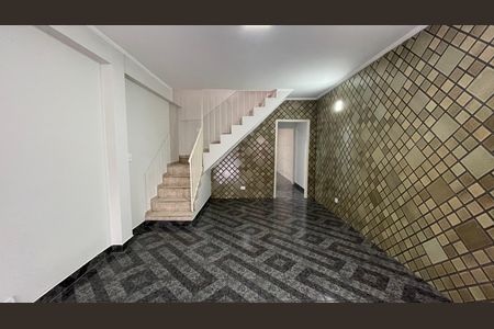 Casa para alugar com 135m², 4 quartos e 2 vagas Casa para alugar com 135m², 4 quartos e 2 vagasSala