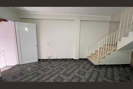 Casa para alugar com 135m², 4 quartos e 2 vagas Casa para alugar com 135m², 4 quartos e 2 vagasSala