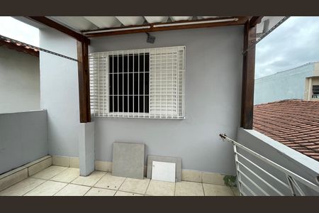 Casa para alugar com 135m², 4 quartos e 2 vagas Casa para alugar com 135m², 4 quartos e 2 vagasVaranda