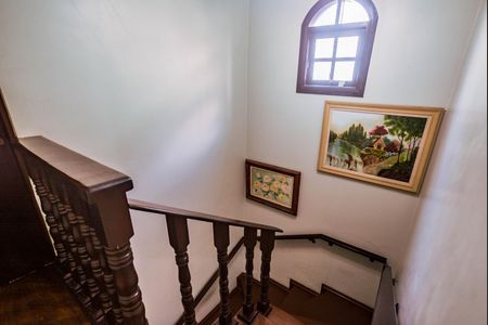 Casa à venda com 186m², 3 quartos e 2 vagasEscada