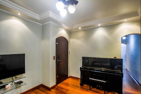 Casa à venda com 186m², 3 quartos e 2 vagasSala