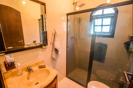 Casa à venda com 186m², 3 quartos e 2 vagasBanheiro 