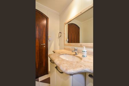 Casa à venda com 186m², 3 quartos e 2 vagasLavabo