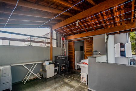 Casa à venda com 186m², 3 quartos e 2 vagasÁrea de Serviço