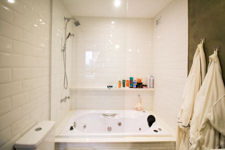 Apartamento à venda com 95m², 2 quartos e 1 vagaBanheiro da Suíte