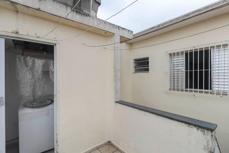 Casa à venda com 73m², 3 quartos e 1 vagaÁrea de Serviço