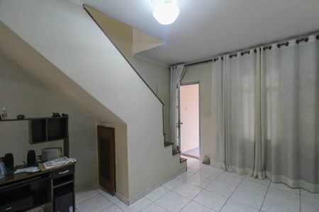 Casa à venda com 73m², 3 quartos e 1 vagaSala 