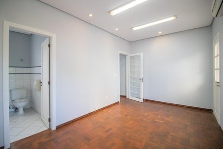 Casa para alugar com 240m², 8 quartos e 3 vagas Casa para alugar com 240m², 8 quartos e 3 vagasSuíte 8