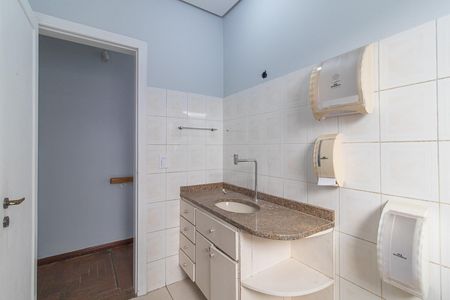 Casa para alugar com 240m², 8 quartos e 3 vagas Casa para alugar com 240m², 8 quartos e 3 vagasBanheiro Social