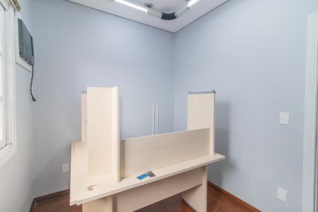 Casa para alugar com 240m², 8 quartos e 3 vagas Casa para alugar com 240m², 8 quartos e 3 vagasQuarto 4