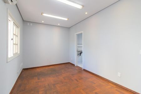 Casa para alugar com 240m², 8 quartos e 3 vagas Casa para alugar com 240m², 8 quartos e 3 vagasSuíte 8