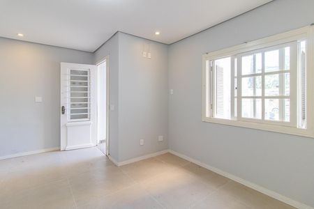 Casa para alugar com 240m², 8 quartos e 3 vagas Casa para alugar com 240m², 8 quartos e 3 vagasSala