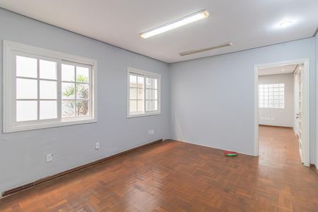 Casa para alugar com 240m², 8 quartos e 3 vagas Casa para alugar com 240m², 8 quartos e 3 vagasQuarto 1