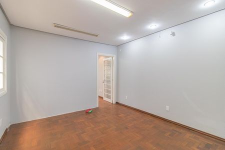 Casa para alugar com 240m², 8 quartos e 3 vagas Casa para alugar com 240m², 8 quartos e 3 vagasQuarto 1