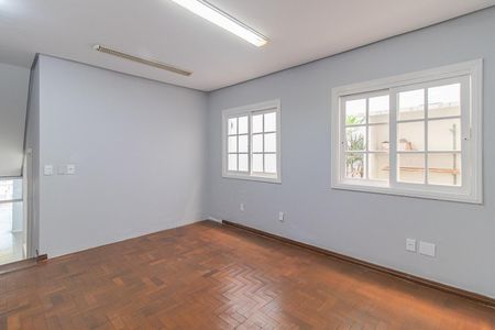 Casa para alugar com 240m², 8 quartos e 3 vagas Casa para alugar com 240m², 8 quartos e 3 vagasQuarto 1