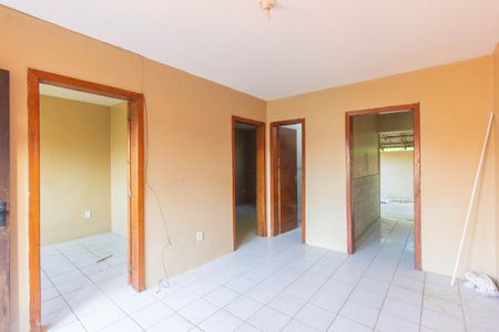 Casa de condomínio à venda com 70m², 2 quartos e 3 vagas Casa de condomínio à venda com 70m², 2 quartos e 3 vagasSala