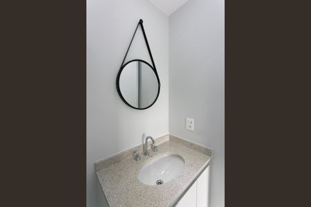 Apartamento para alugar com 70m², 2 quartos e 1 vaga Apartamento para alugar com 70m², 2 quartos e 1 vagaBanheiro da Suíte