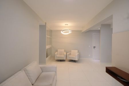 Apartamento à venda com 70m², 2 quartos e 1 vaga Apartamento à venda com 70m², 2 quartos e 1 vagaSala