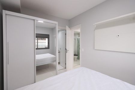 Apartamento à venda com 70m², 2 quartos e 1 vaga Apartamento à venda com 70m², 2 quartos e 1 vagaQuarto Suíte