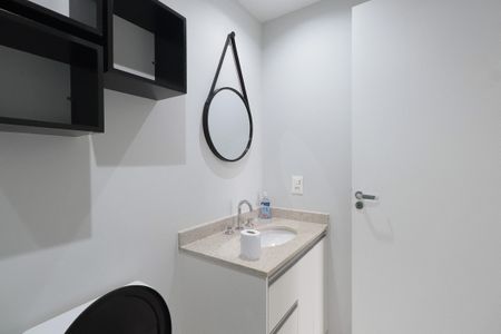 Apartamento à venda com 70m², 2 quartos e 1 vaga Apartamento à venda com 70m², 2 quartos e 1 vagaBanheiro da Suíte