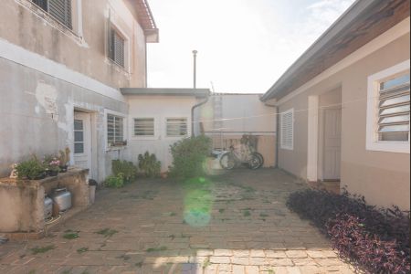 Casa à venda com 199m², 3 quartos e 2 vagas Casa à venda com 199m², 3 quartos e 2 vagasQuintal