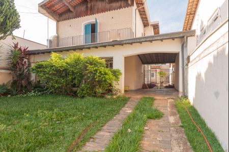 Casa à venda com 199m², 3 quartos e 2 vagas Casa à venda com 199m², 3 quartos e 2 vagasQuintal