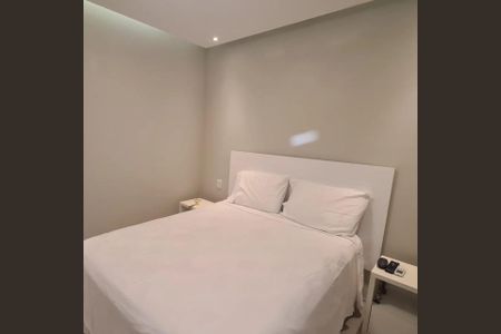Apartamento à venda com 120m², 3 quartos e 2 vagasFoto 02