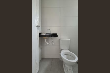 Apartamento à venda com 80m², 2 quartos e 1 vaga Apartamento à venda com 80m², 2 quartos e 1 vagaBanheiro da suíte