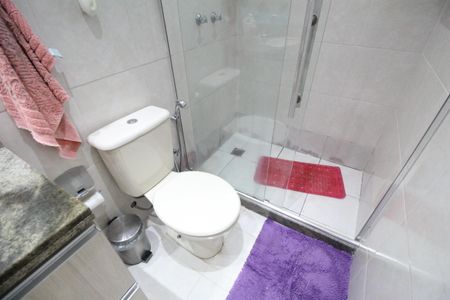 Apartamento à venda com 69m², 2 quartos e 1 vagaBanheiro da suíte