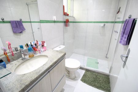Apartamento à venda com 69m², 2 quartos e 1 vagaBanheiro social