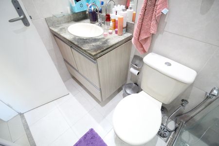 Apartamento à venda com 69m², 2 quartos e 1 vagaBanheiro da suíte