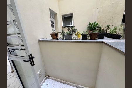 Apartamento à venda com 45m², 2 quartos e 1 vagaVaranda