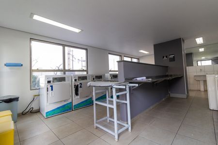Apartamento para alugar com 70m², 2 quartos e 1 vagaÁrea comum - Lavanderia