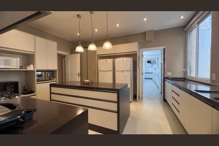 Apartamento à venda com 380m², 4 quartos e 3 vagasCozinha