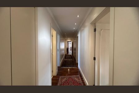 Apartamento à venda com 380m², 4 quartos e 3 vagasCorredor