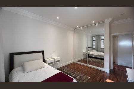 Apartamento à venda com 380m², 4 quartos e 3 vagasSuite 2