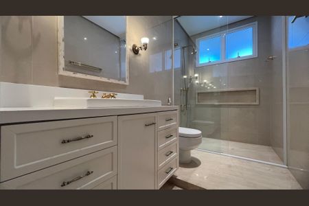 Apartamento à venda com 380m², 4 quartos e 3 vagasBanheiro