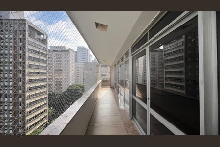 Apartamento à venda com 380m², 4 quartos e 3 vagasVaranda