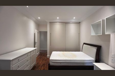 Apartamento à venda com 380m², 4 quartos e 3 vagasQuarto 1