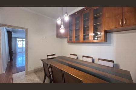 Apartamento à venda com 380m², 4 quartos e 3 vagasCopa